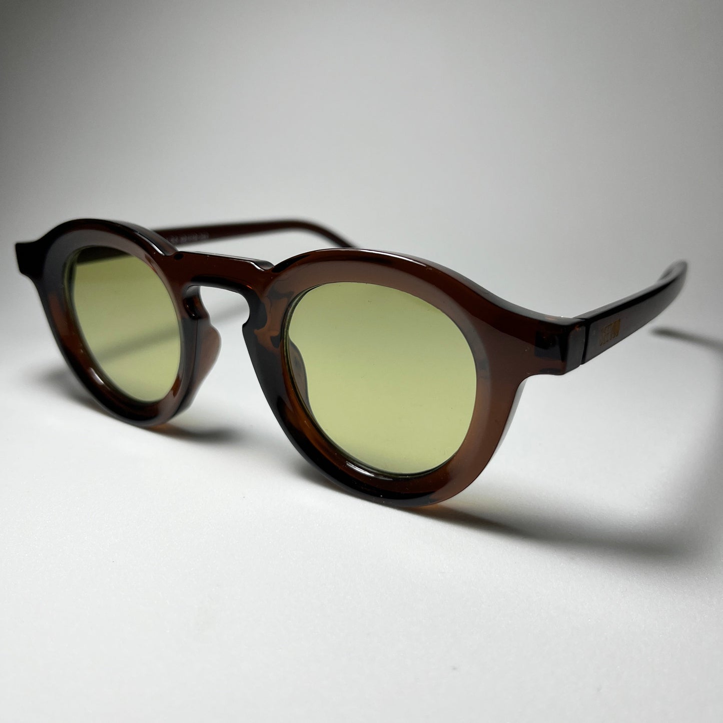 LÚMEN ÓCULOS DE SOL - COLEÇÃO LEGACY