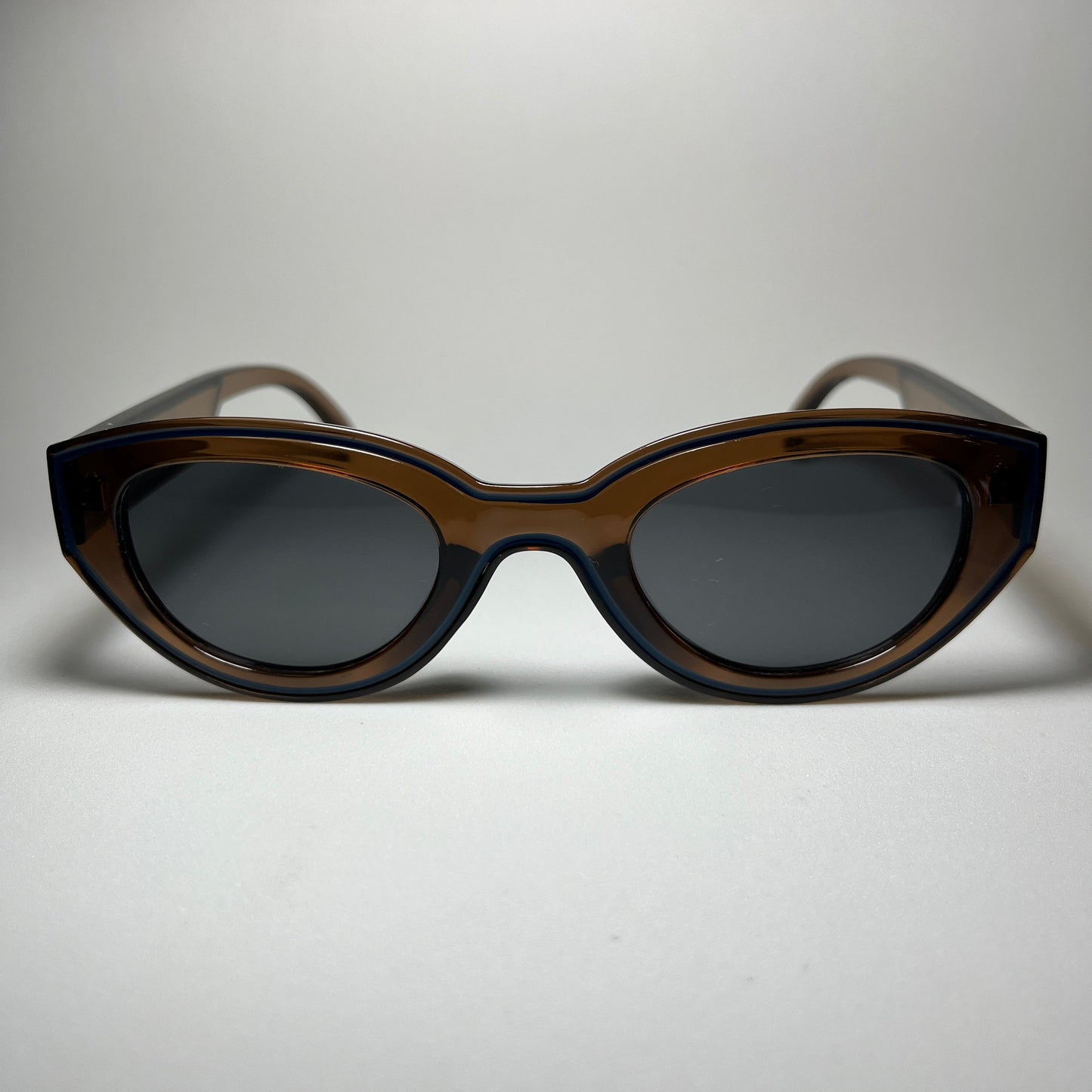 KIKI ÓCULOS DE SOL - COLEÇÃO YOU YOU AFETO